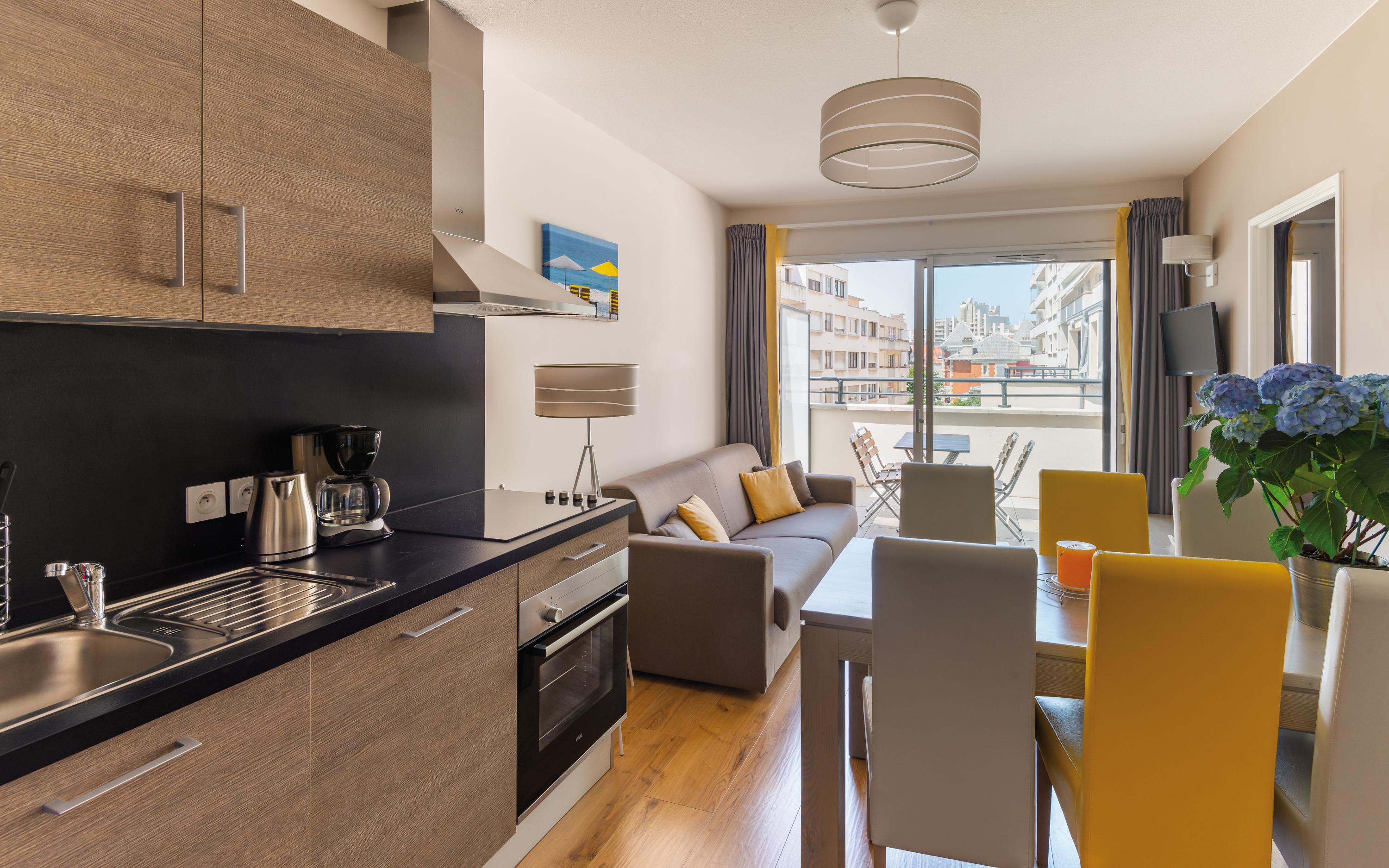 Lagrange Les Patios Eugénie Apartahotel 4*